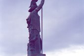 008-20 июня 2004-памятник Минерве